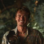 Photo de protrait de théo guillaume, photographe en polynésie francaise et biologiste marin